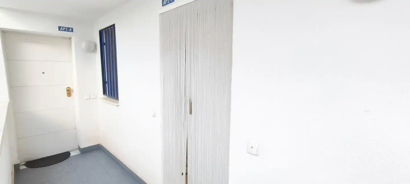 Wohnung zum Verkauf in Garrucha mit Klimaanlage, Terrasse und Abstellraum