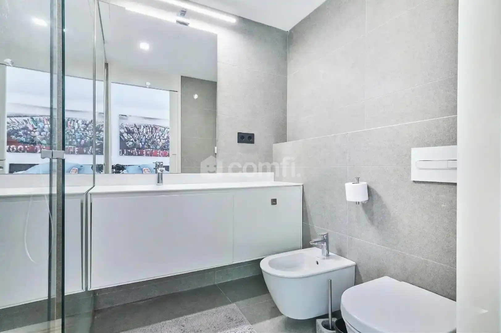 Badezimmer von Einfamilien-Reihenhaus zum Verkauf in Barcelona mit Klimaanlage, Heizung und Terrasse