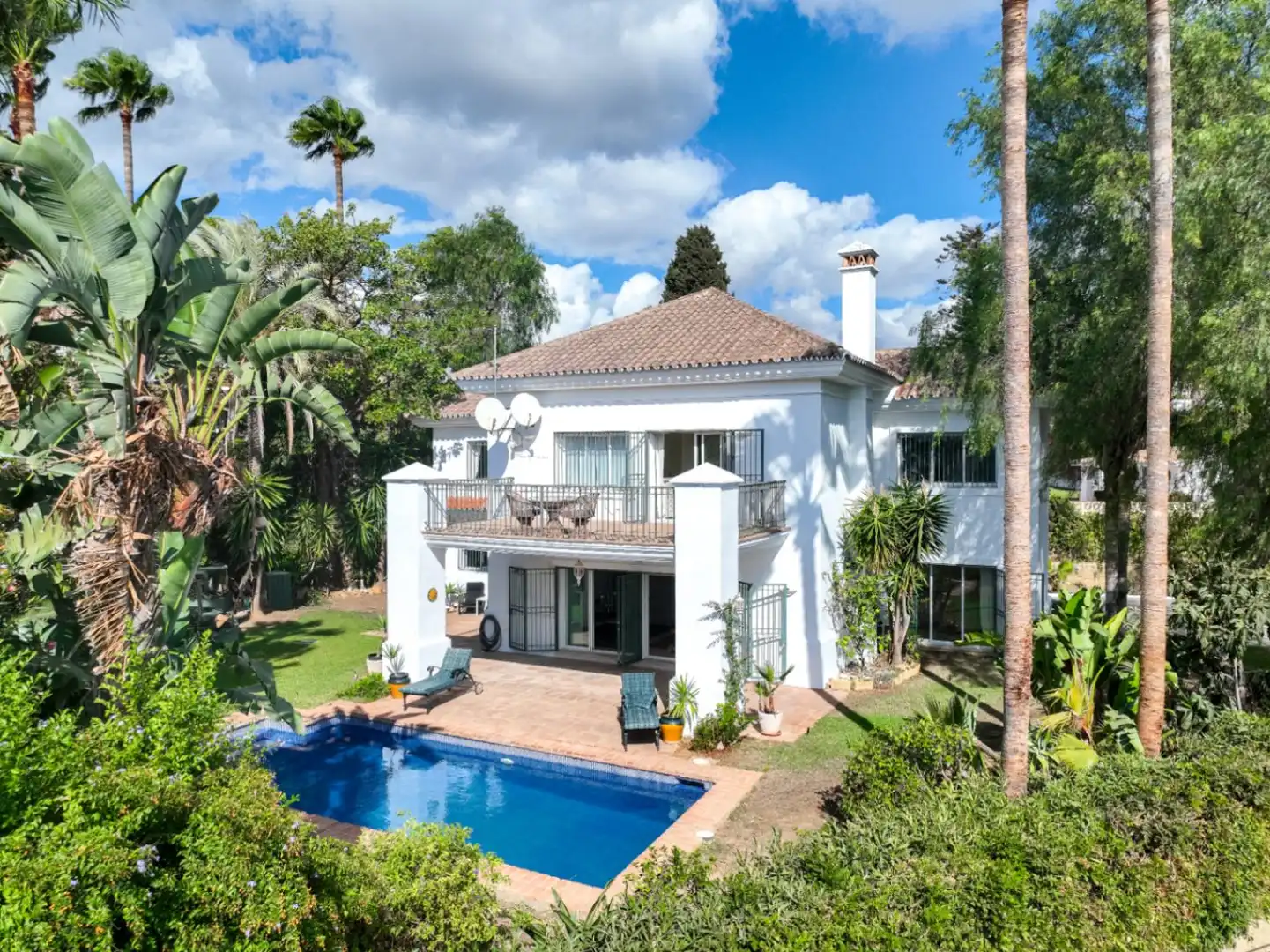 Jardí de Casa o xalet en venda en Marbella amb Aire condicionat, Calefacció i Jardí privat