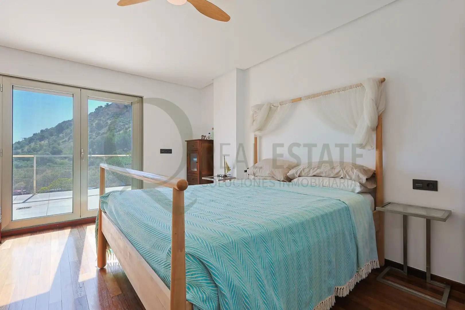 Dormitori de Casa o xalet en venda en Alicante / Alacant amb Aire condicionat, Calefacció i Jardí privat