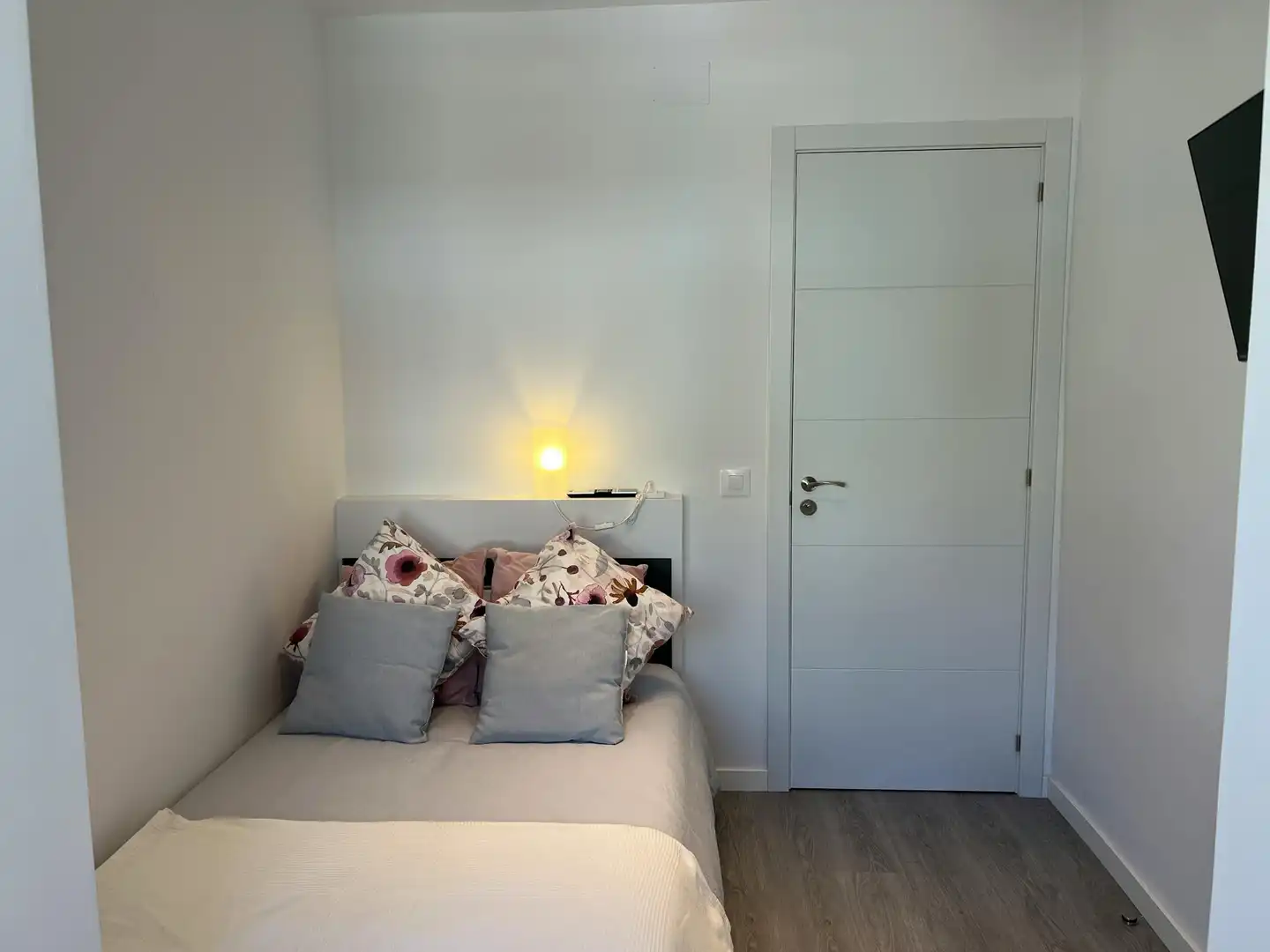 Schlafzimmer von Wohnung zur Miete in Madrid mit Heizung, Möbliert und Waschmaschine