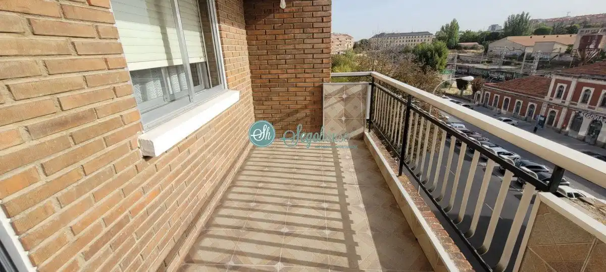 Balcony of Flat for sale in Segovia  with Heating, Parquet flooring and Terrace