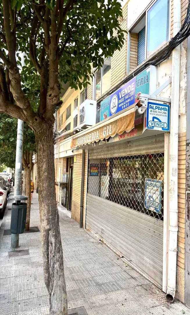 Außenansicht von Geschaftsraum zum Verkauf in Tudela mit Möbliert