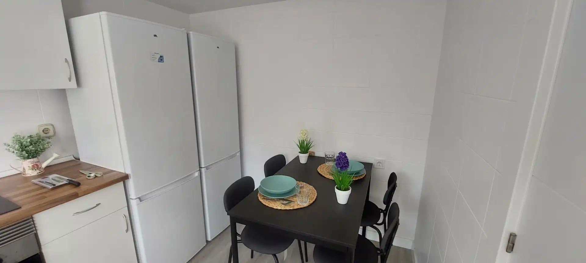 Menjador de Casa o xalet per a compartir en Madrid amb Aire condicionat, Calefacció i Jardí privat