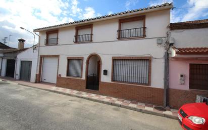 Vista exterior de Casa o xalet en venda en Vegas del Genil amb Aire condicionat, Calefacció i Terrassa