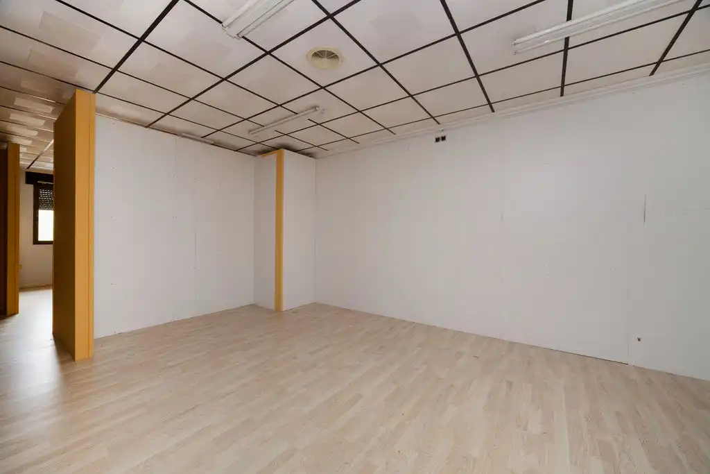 Business premises for sale in C/ Canalejas, imagen 13