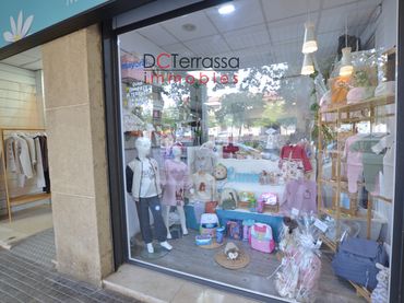 Local comercial en traspàs a Ponent