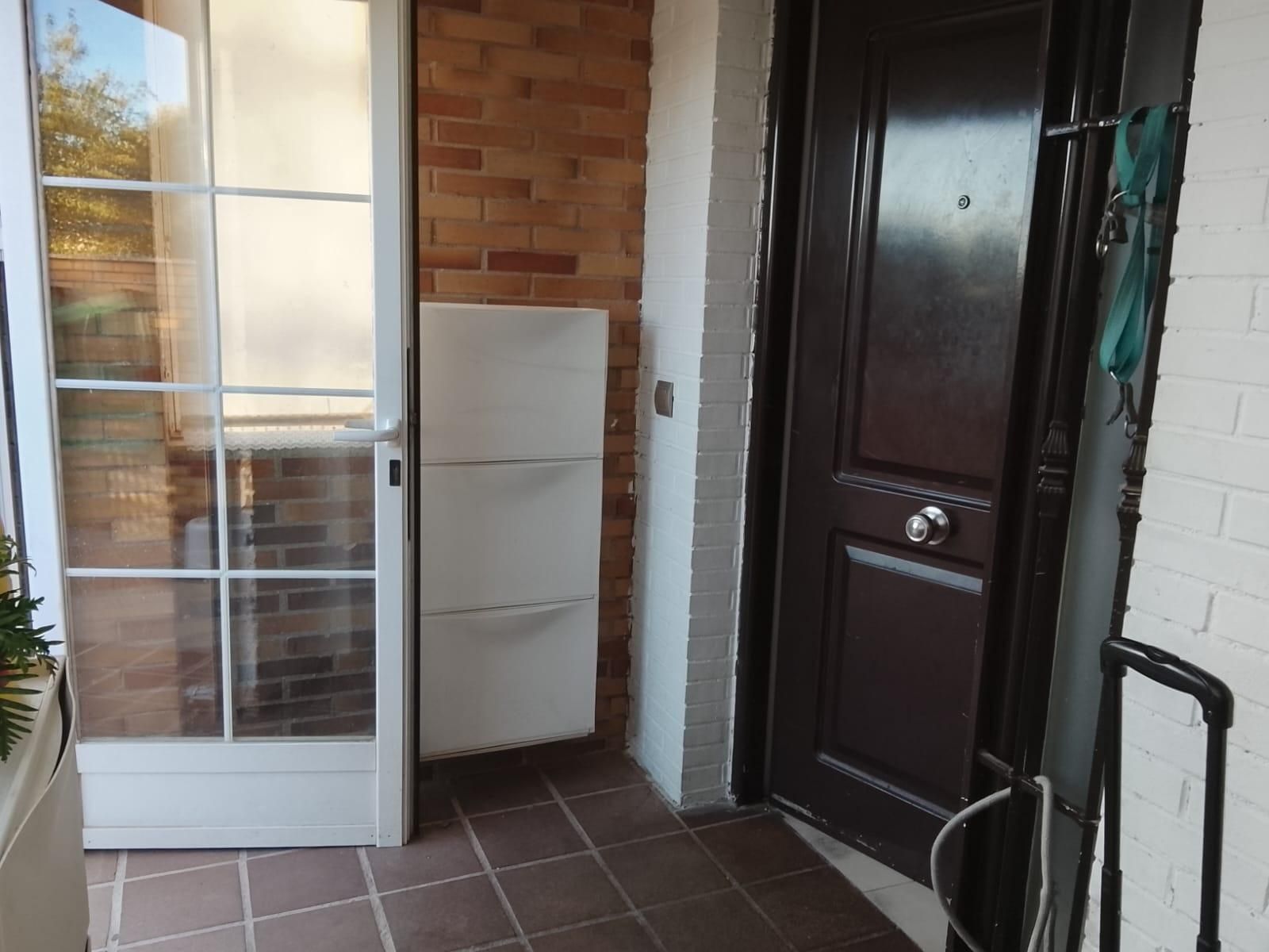 Casa adosada en venta en Cedillo del Condado con Calefacción y Jardín privado