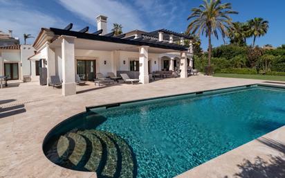 Swimming pool of House or chalet to rent in Marbella  with Air Conditioner, Private garden and Terrace