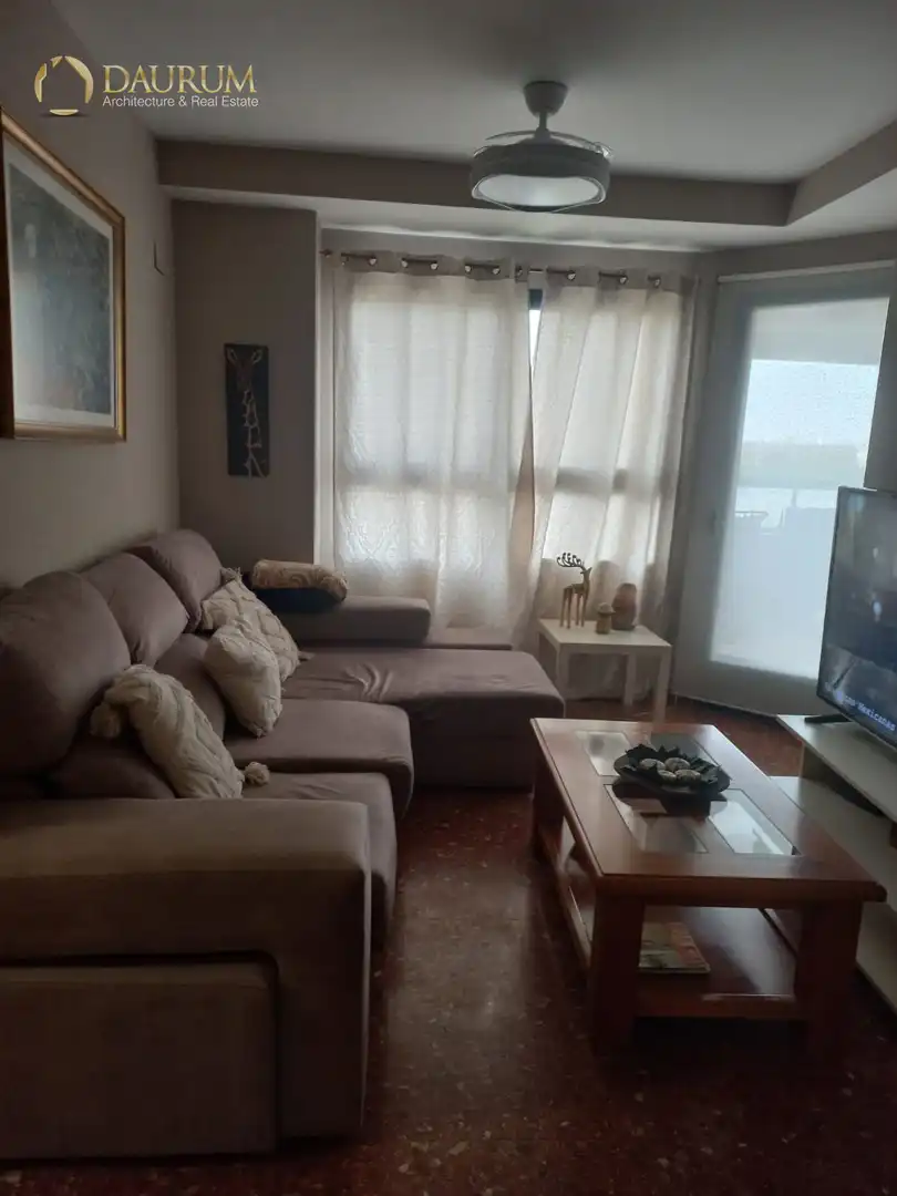 Living room of Flat for sale in Valencia  with Air Conditioner, Heating and Terrace