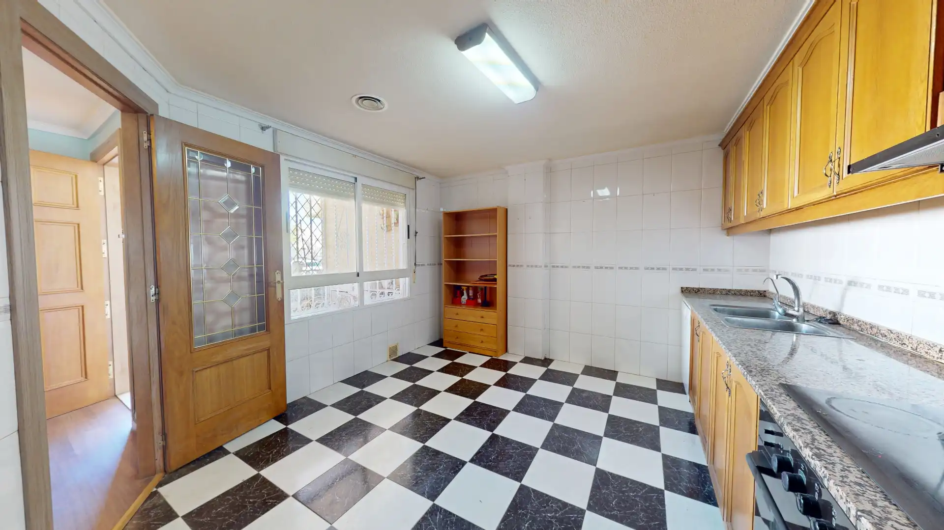 Cocina de Casa adosada en venta en Elda con Aire acondicionado, Terraza y Trastero