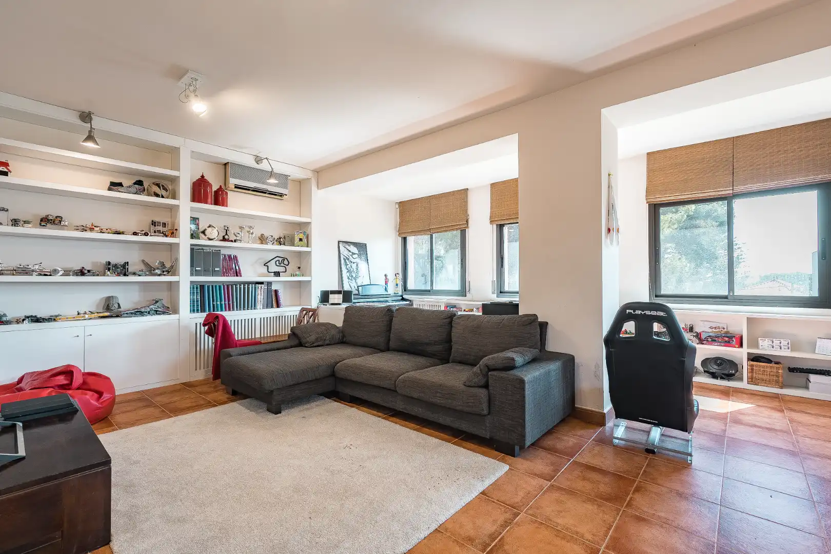 Sala d'estar de Casa o xalet en venda en Castelldefels amb Aire condicionat, Calefacció i Jardí privat
