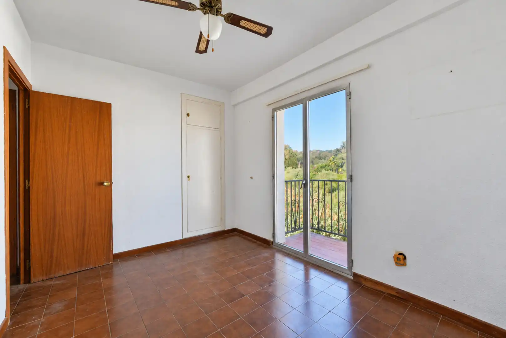Habitación de Apartamento en venta en Calahonda 
