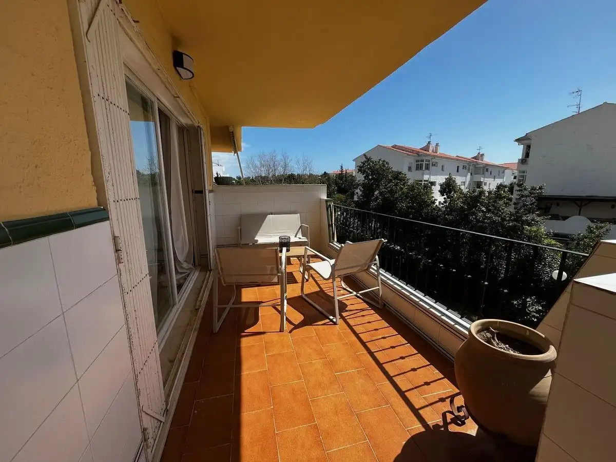Terraza de Apartamento de alquiler en Estepona con Terraza, Amueblado y Piscina comunitaria