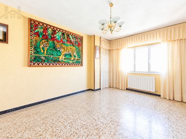 Wohnung mit Aufzug zum Verkauf in Calle Leonor de Cortinas