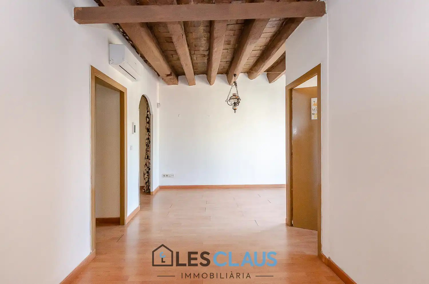 Vista exterior de Pis en venda en Barcelona amb Aire condicionat i Parquet