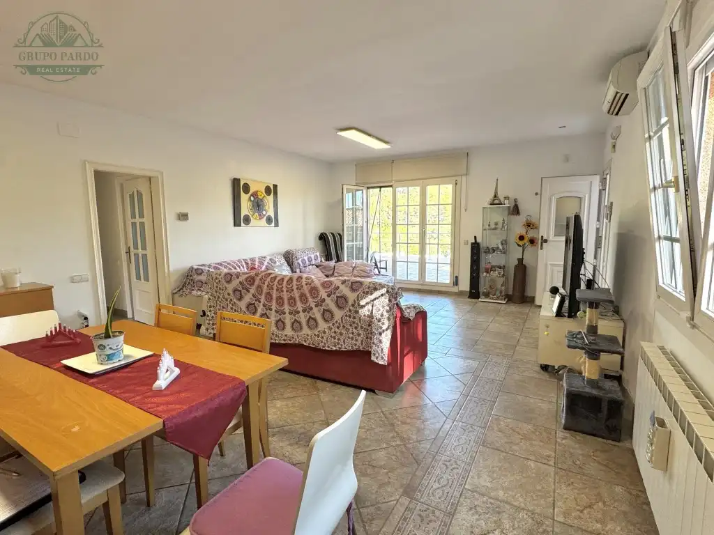 Dining room of Houses for sale in Mas Romeu