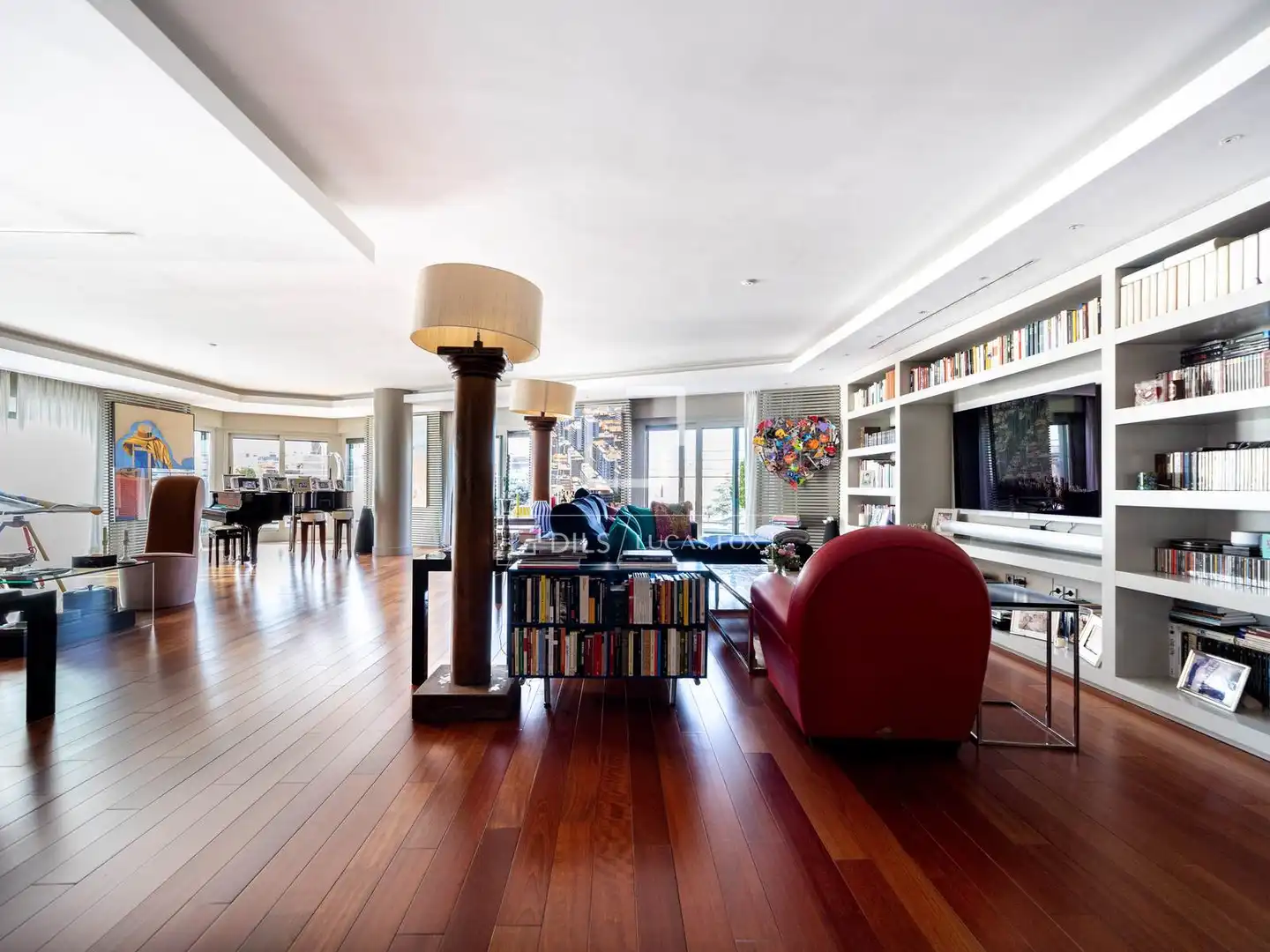 Sala d'estar de Àtic en venda en Madrid amb Aire condicionat, Calefacció i Parquet