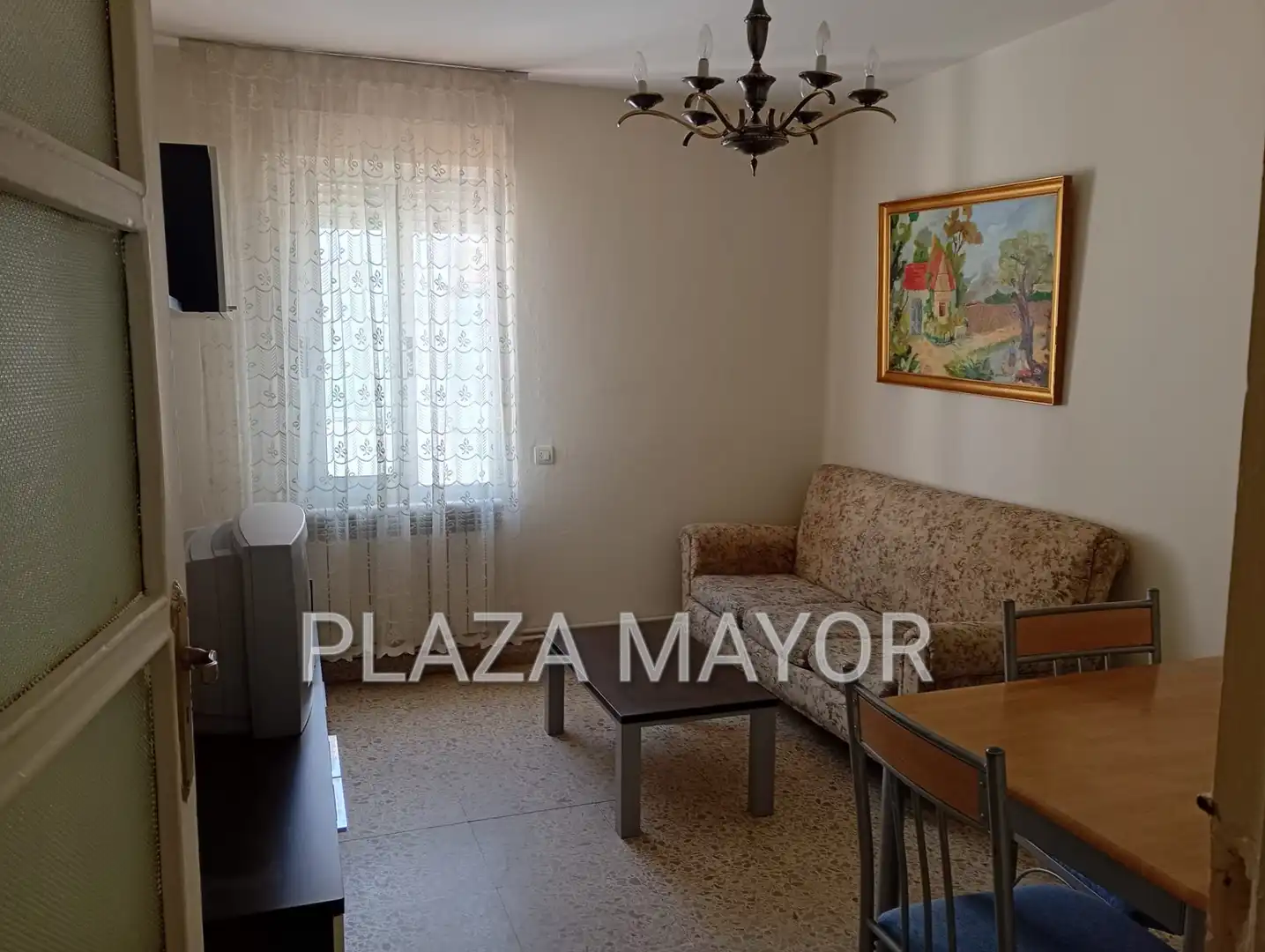 Sala d'estar de Pis en venda en Salamanca amb Calefacció i Moblat