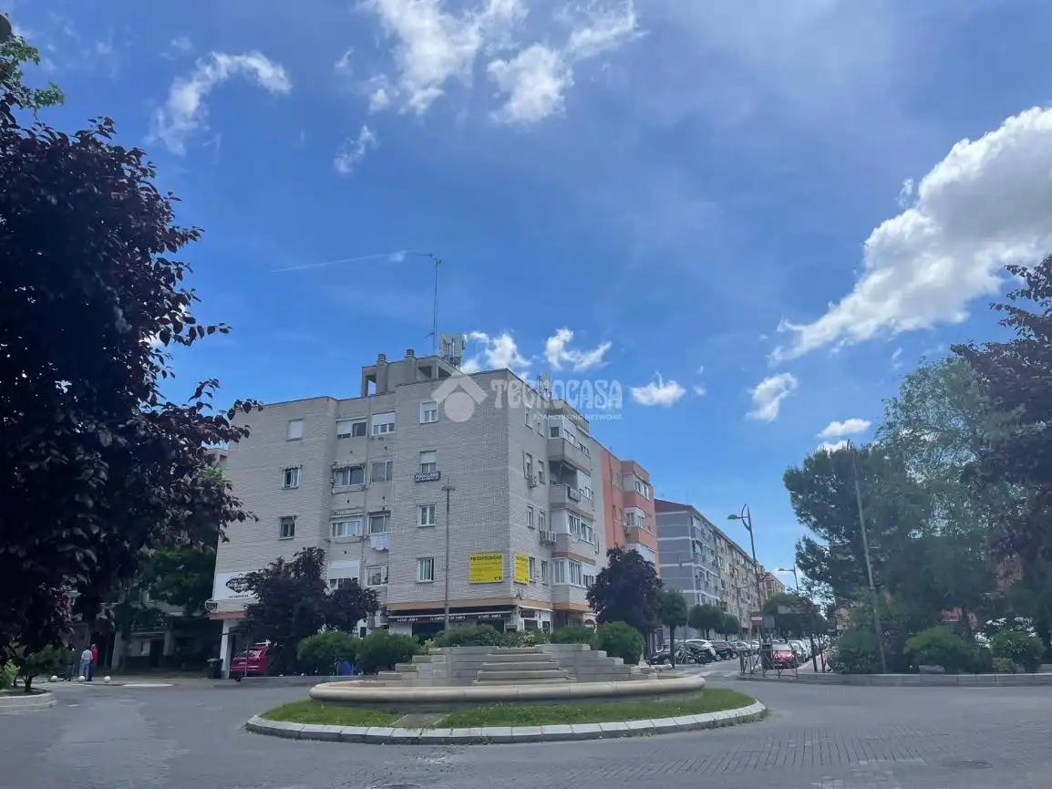 Vista exterior de Piso en venta en Parla con Aire acondicionado, Calefacción y Alarma