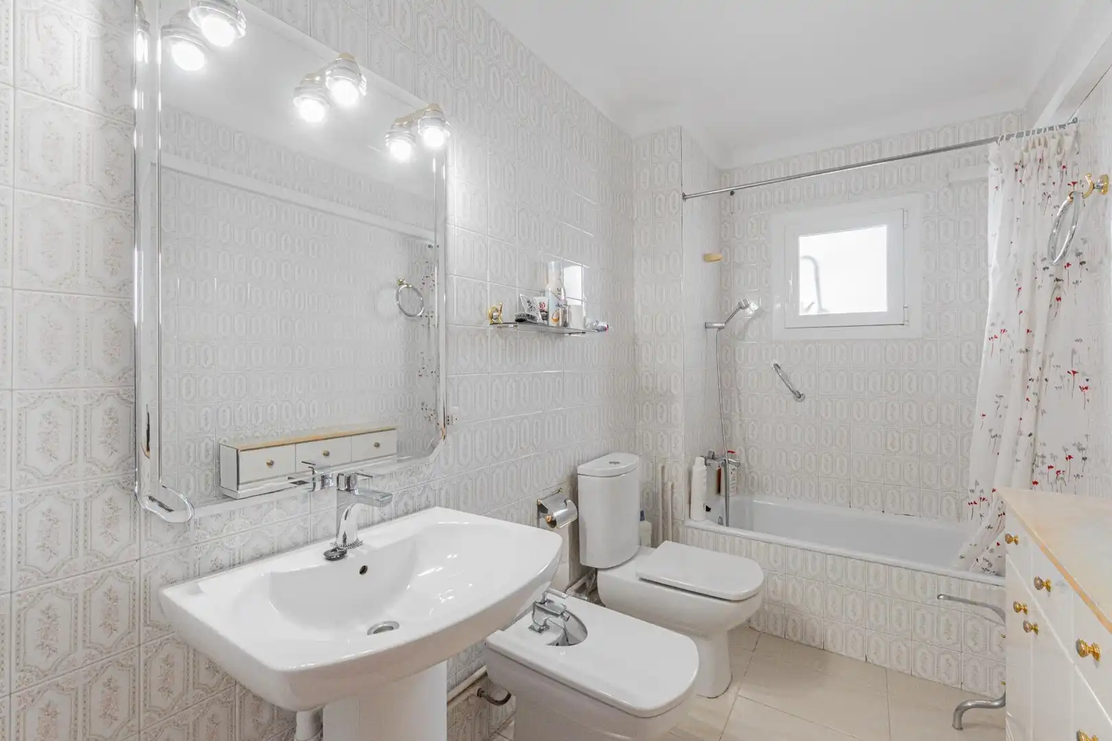 Badezimmer von Wohnungen zum Verkauf in  Palma de Mallorca mit Klimaanlage, Terrasse und Balkon