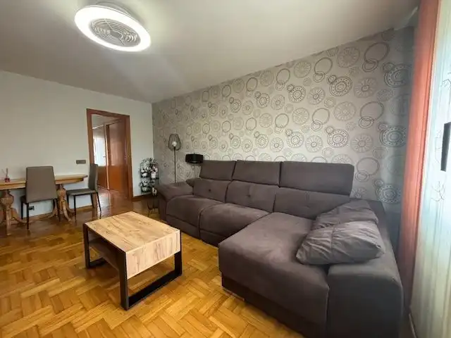 Wohnung zur Miete in Calle del Concejo de Olaz, 17, Mendillorri