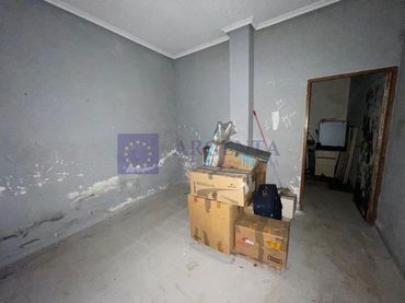 Local comercial en venda a Calle Sargento Serrano Leite
