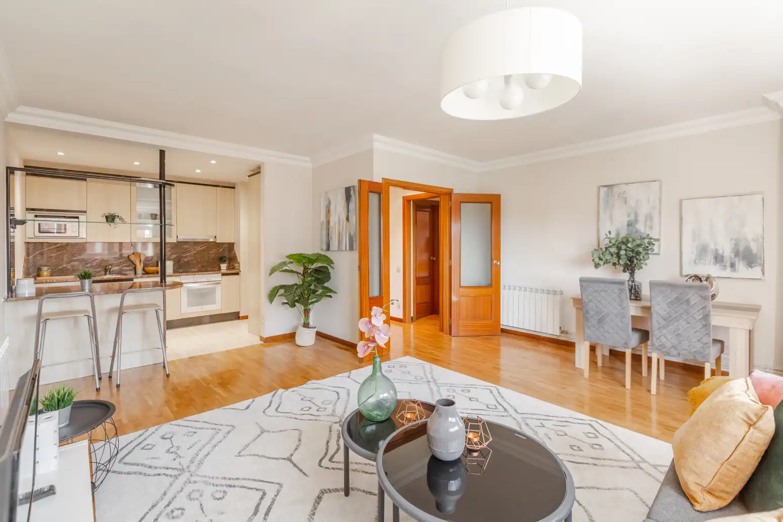 Sala de estar de Piso en venta en  Pamplona / Iruña con Parquet, Terraza y Trastero