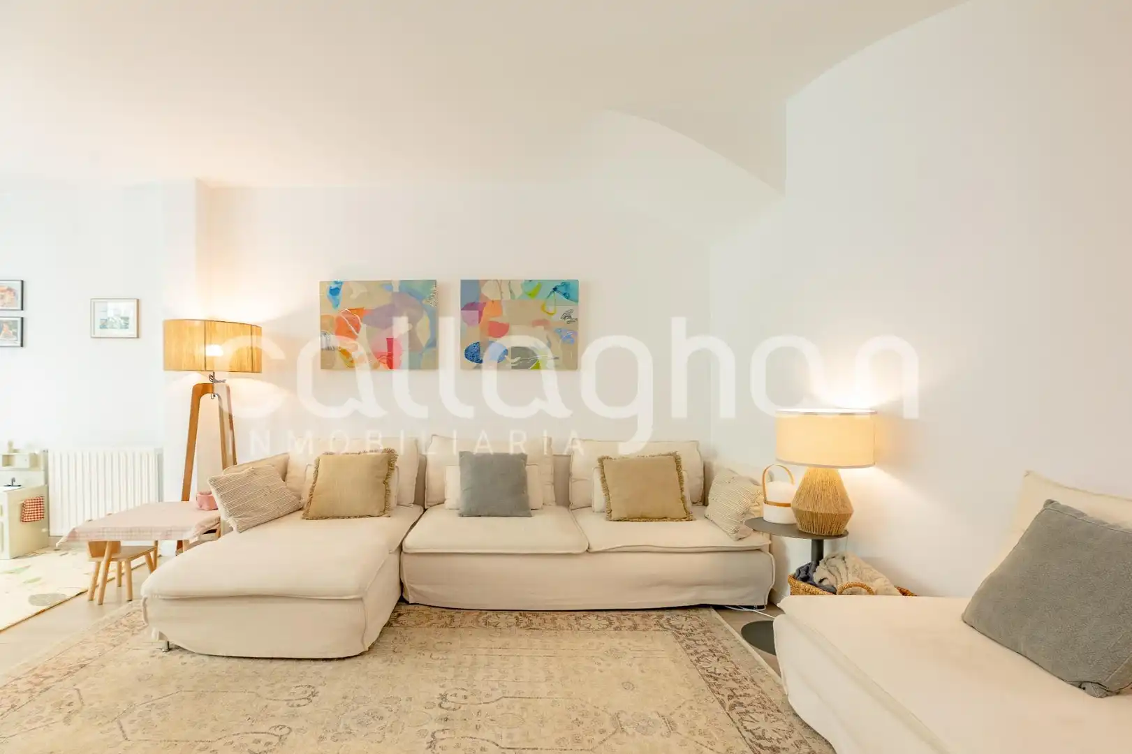 Sala de estar de Casa adosada en venta en Godella con Aire acondicionado, Calefacción y Jardín privado