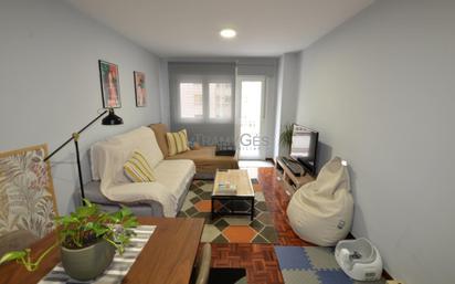Sala d'estar de Pis en venda en Vigo  amb Terrassa