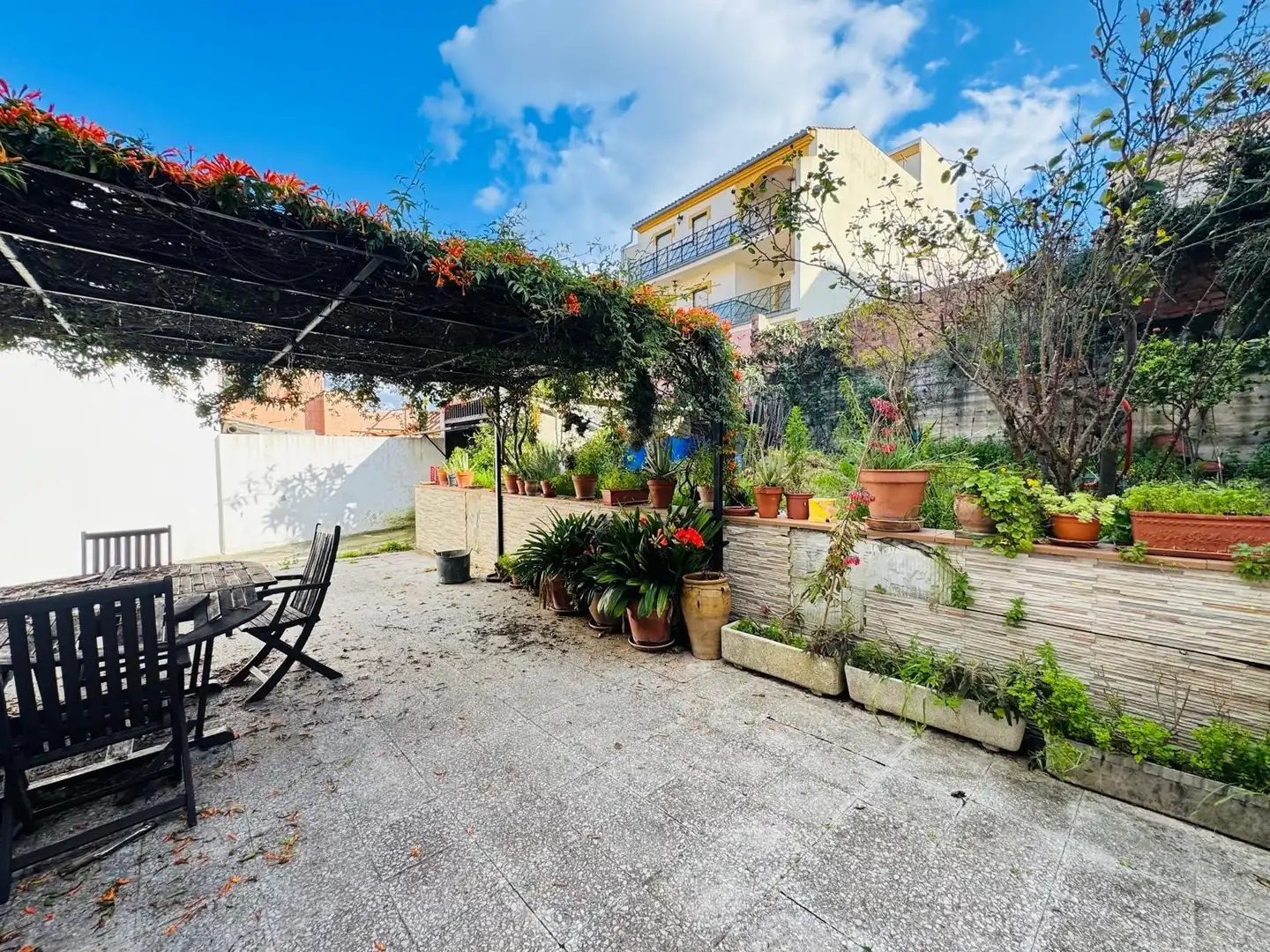 Garden of Houses for sale in Algeciras  with Storage room