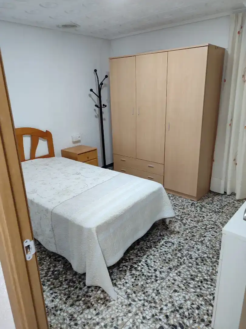 Dormitori de Pis de lloguer en Elche / Elx amb Balcó