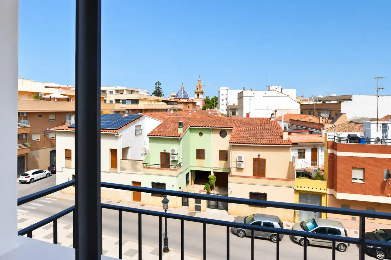 Vista exterior de Piso en venta en Rafelbuñol / Rafelbunyol con Balcón