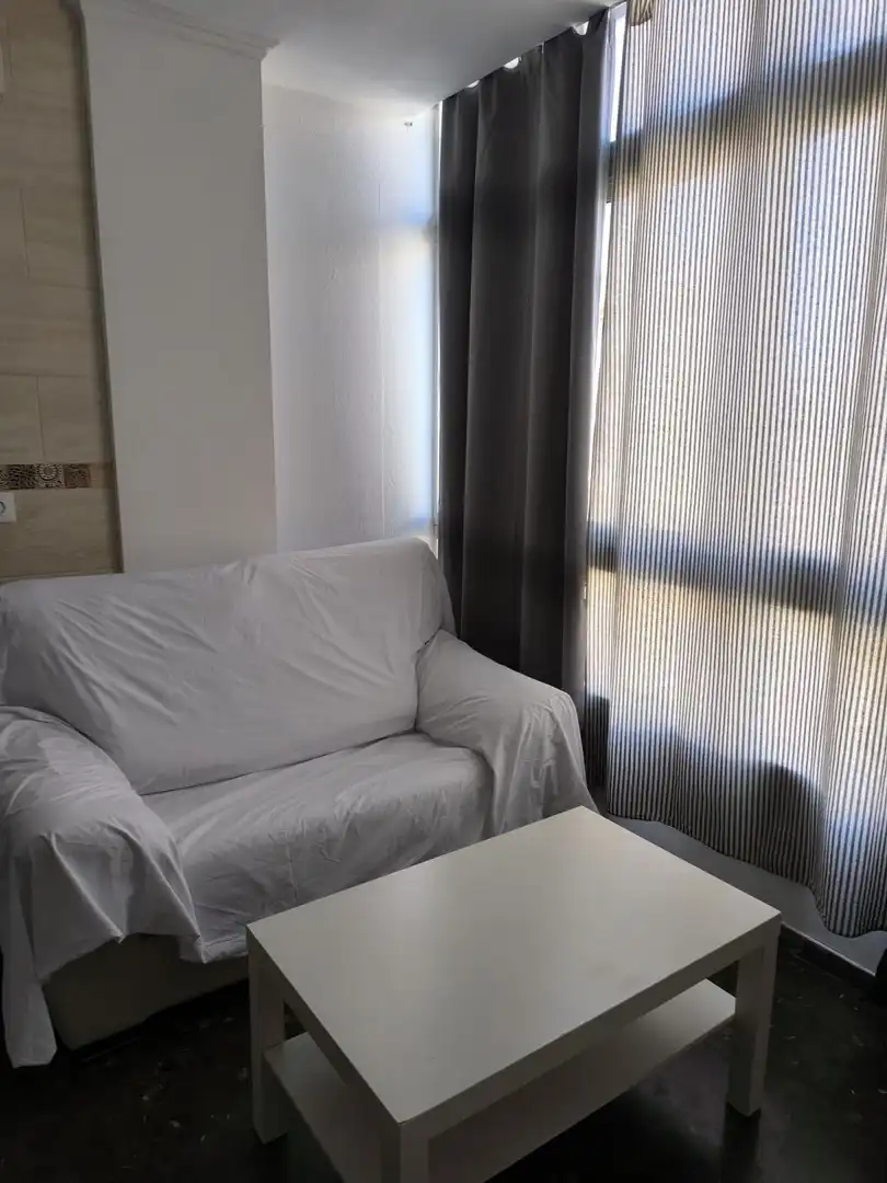 Wohnzimmer von Wohnungen zur Miete in Sevilla mit Klimaanlage, Heizung und Möbliert