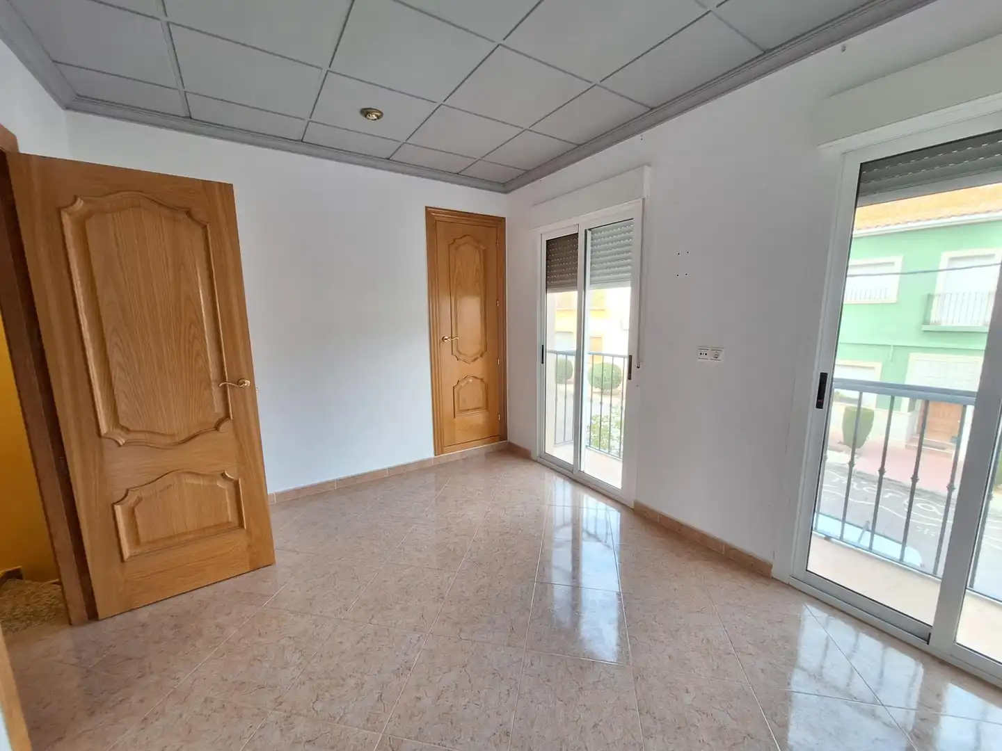 Habitación de Casa o chalet en venta en Algueña con Calefacción, Balcón y Jacuzzi