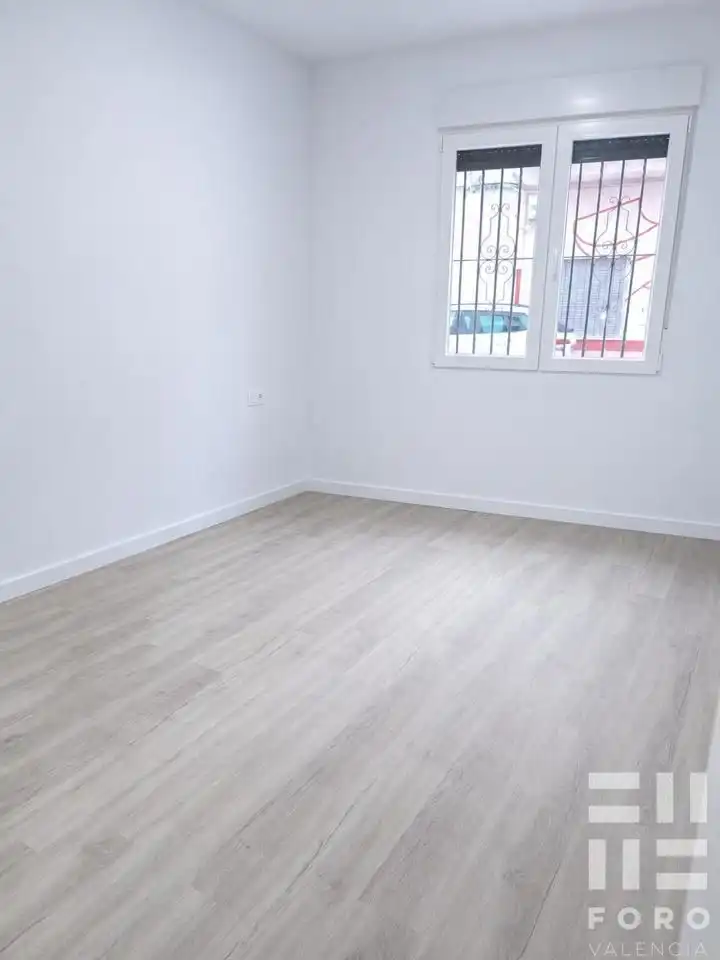 Schlafzimmer von Erdgeschoss zum Verkauf in Xeraco mit Terrasse