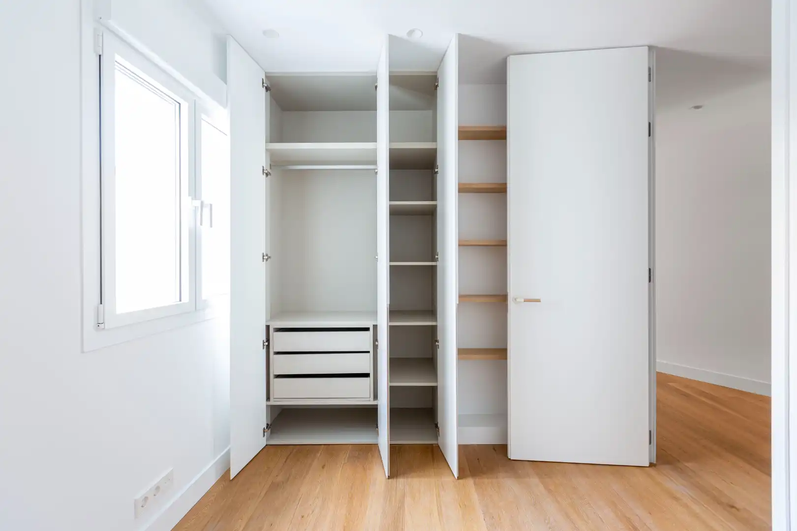 Bedroom of Attic for rent in Madrid  with Air Conditioner, Heating and Storage room