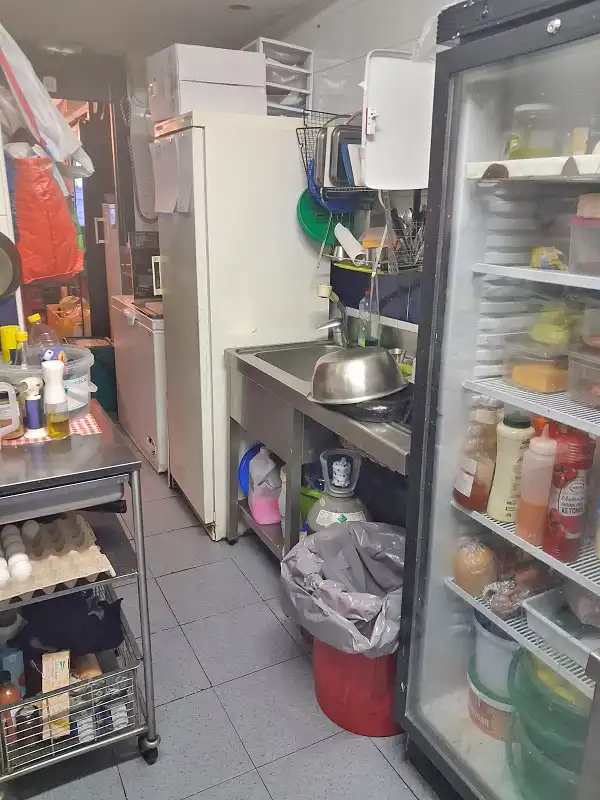 Cocina de Local en traspaso en Torrelodones con Aire acondicionado, Calefacción y Amueblado