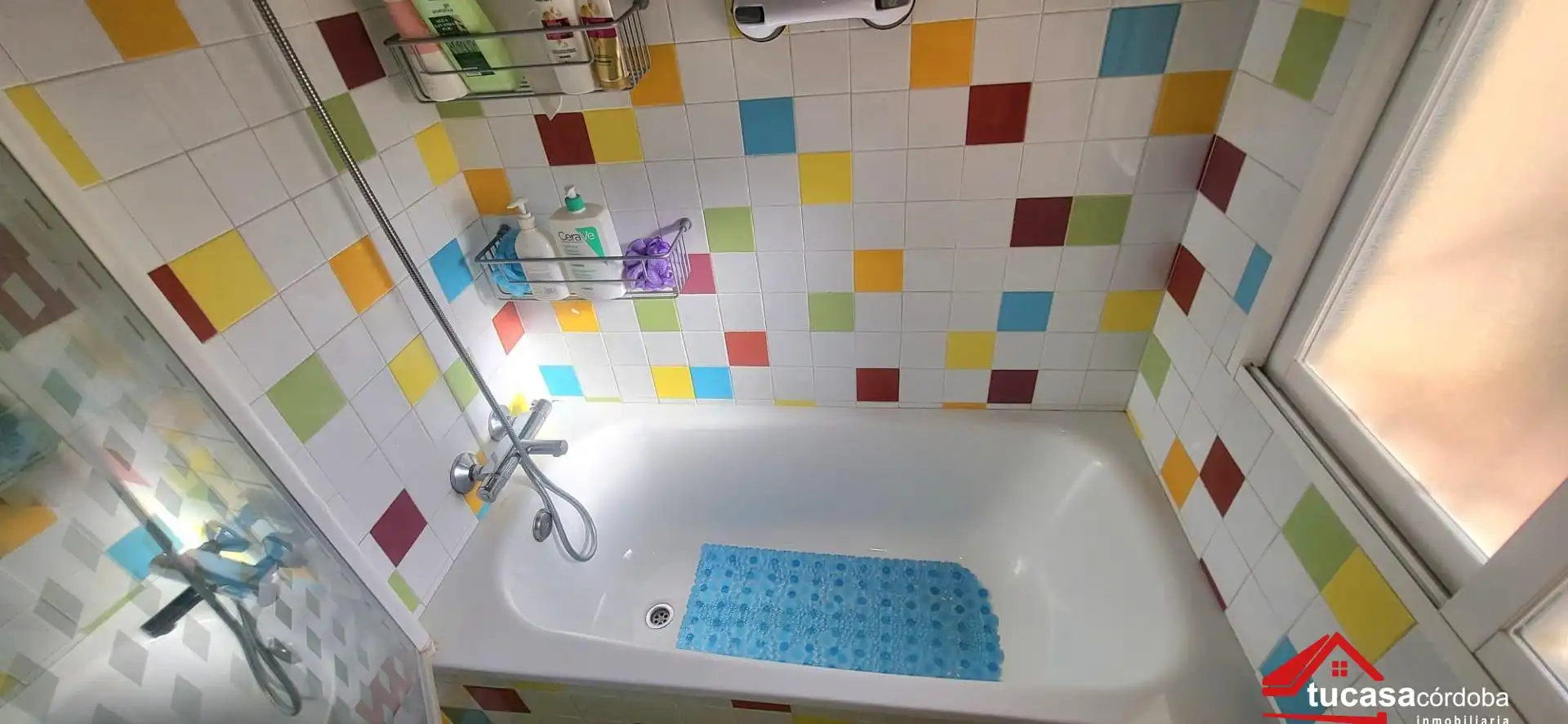 Bany de Pis en venda en Córdoba amb Aire condicionat, Calefacció i Terrassa