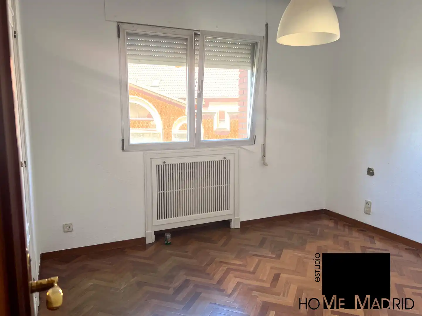 Dormitori de Pis en venda en Madrid amb Calefacció, Parquet i Terrassa