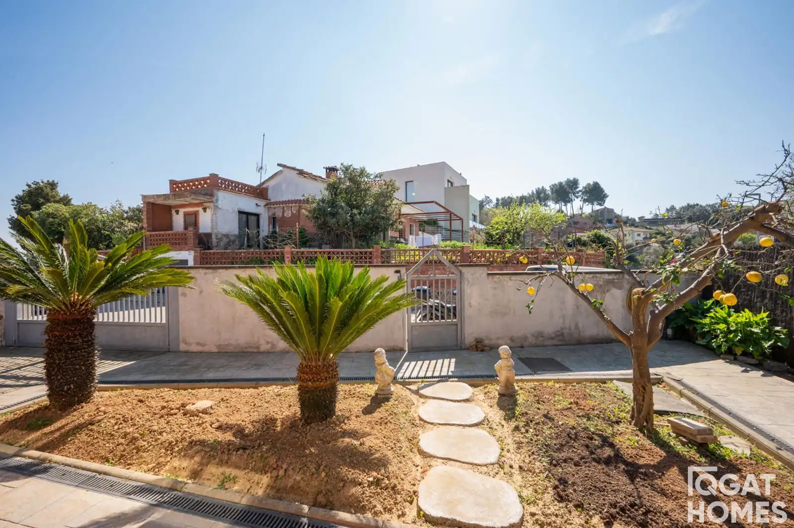 Exterior view of Houses for sale in Sant Cugat del Vallès  with Air Conditioner, Heating and Terrace