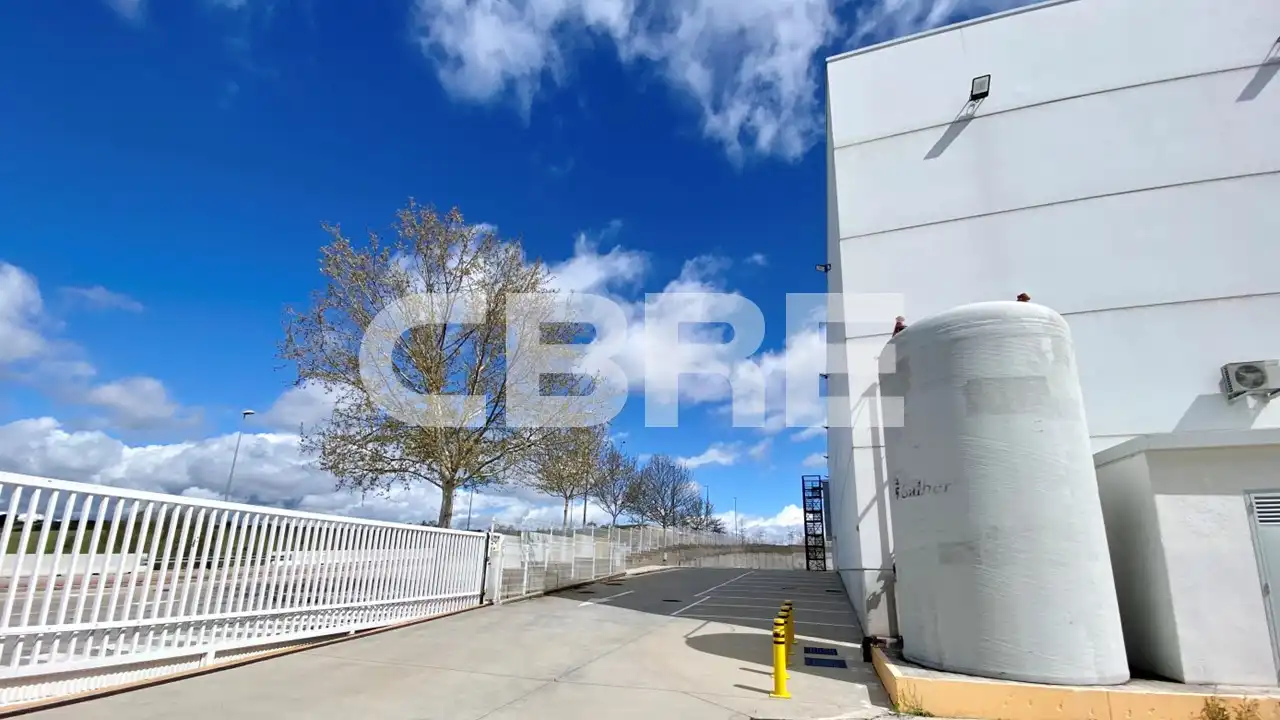 Nave industrial de alquiler en Calle de Siete Picos, 11, Zona Industrial