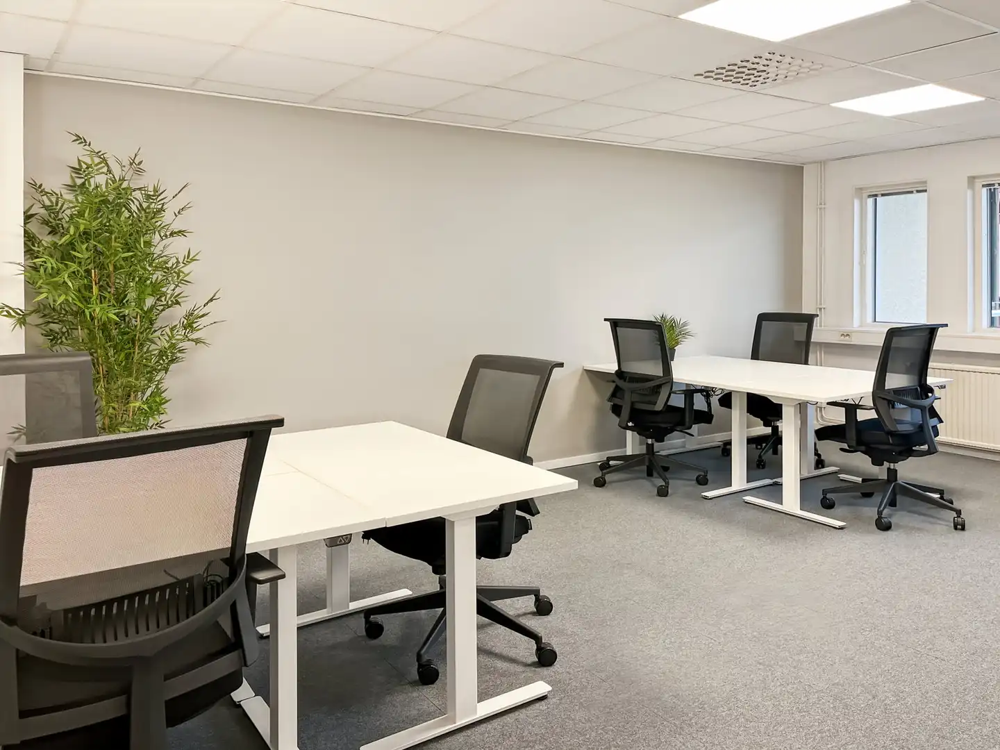Office space with lift to rent in Calle Berna 1