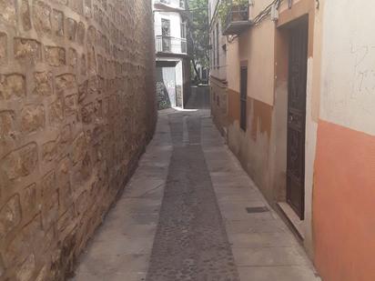 Außenansicht von Haus oder Chalet zum verkauf in  Jaén Capital mit Terrasse