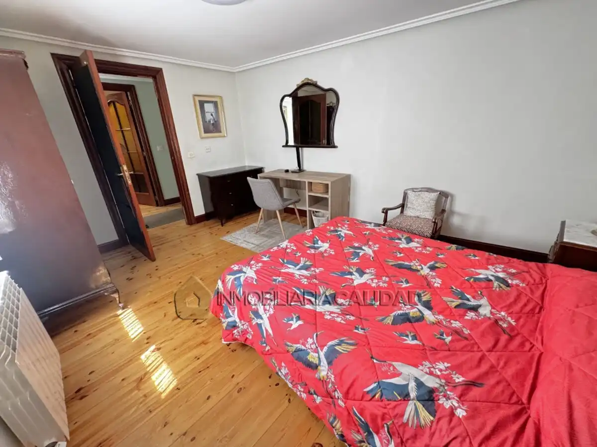 Bedroom of Flat for rent in Burgos  with Heating and Furnished