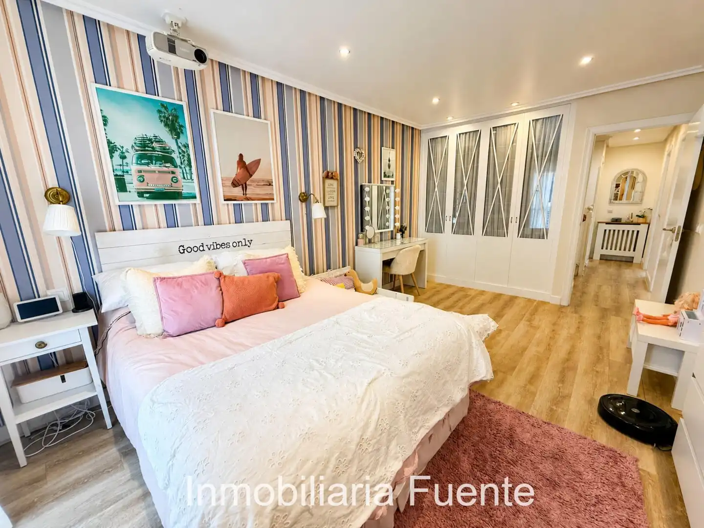Schlafzimmer von Einfamilien-Reihenhaus zum Verkauf in Muskiz mit Heizung, Privatgarten und Terrasse