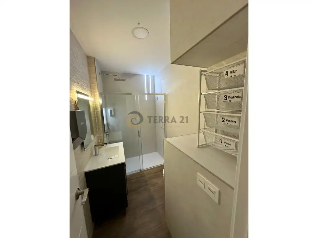 Bathroom of Flat for rent in Jaén