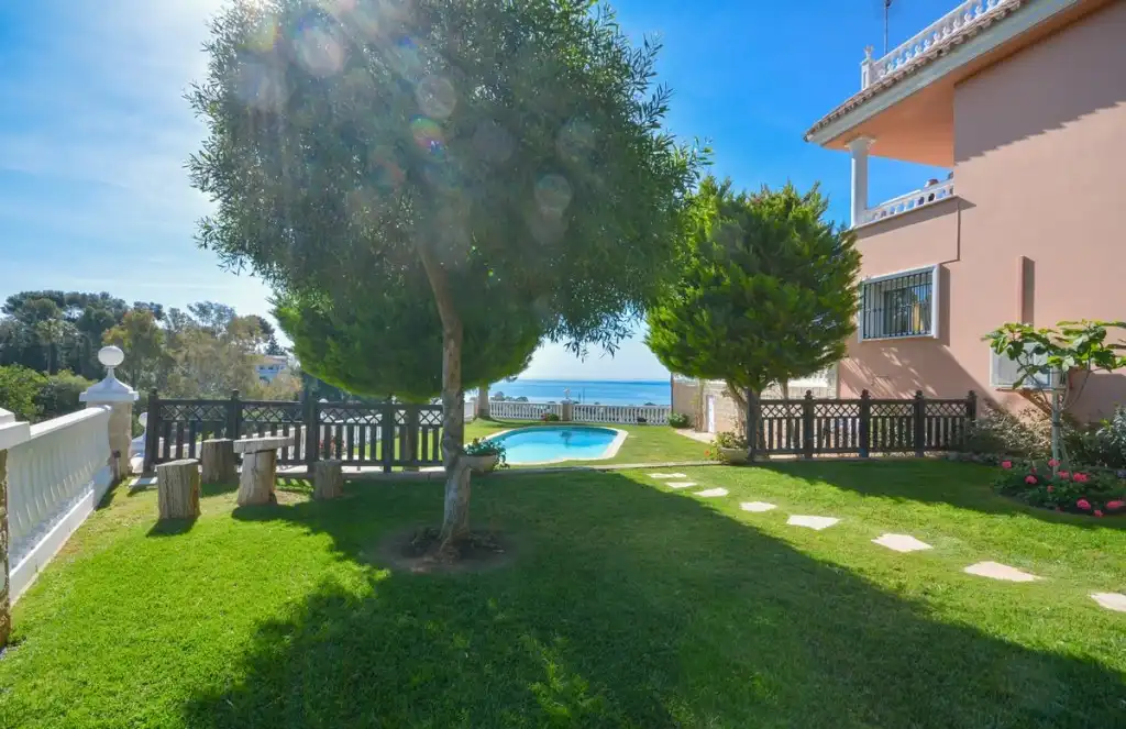Garden of Houses for sale in Benalmádena  with Air Conditioner, Private garden and Terrace