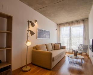 Living room of Apartment to rent in  Granada Capital  with Air Conditioner, Furnished and Oven