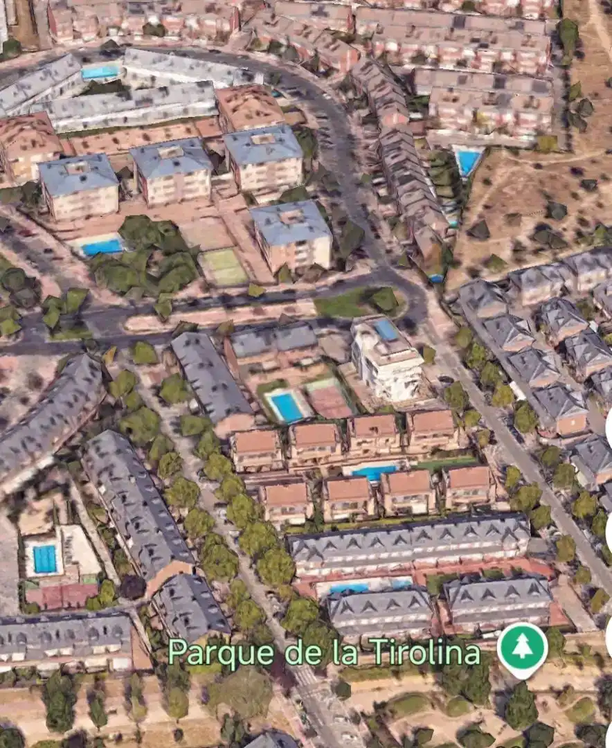 Vista exterior de Casa o xalet en venda en Boadilla del Monte amb Aire condicionat, Jardí privat i Traster